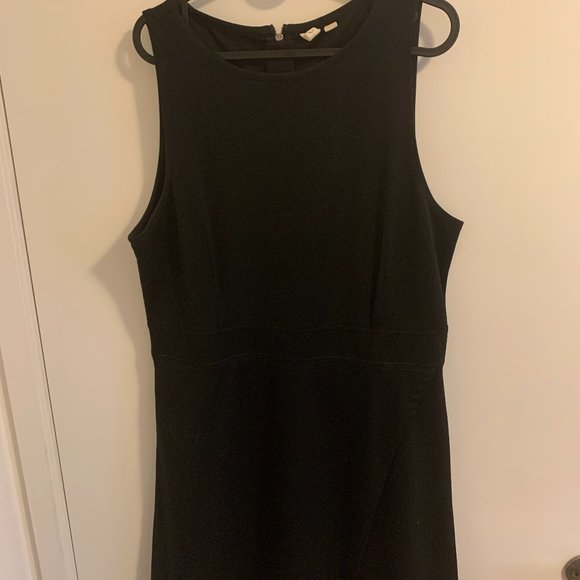 Gap Semi Formal Black Dress with Crossover Skirt - Picture 1 of 2
